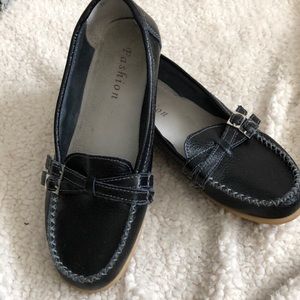 Moccasin slip on size 8